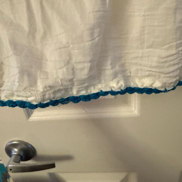 ❌Sold❌ Athleta White Tunic/Cover Up w/Blue Embroidery - Picture 4 of 4